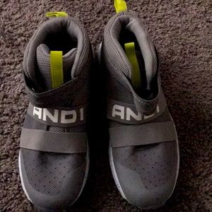 Boys size 5 and 1 shoes